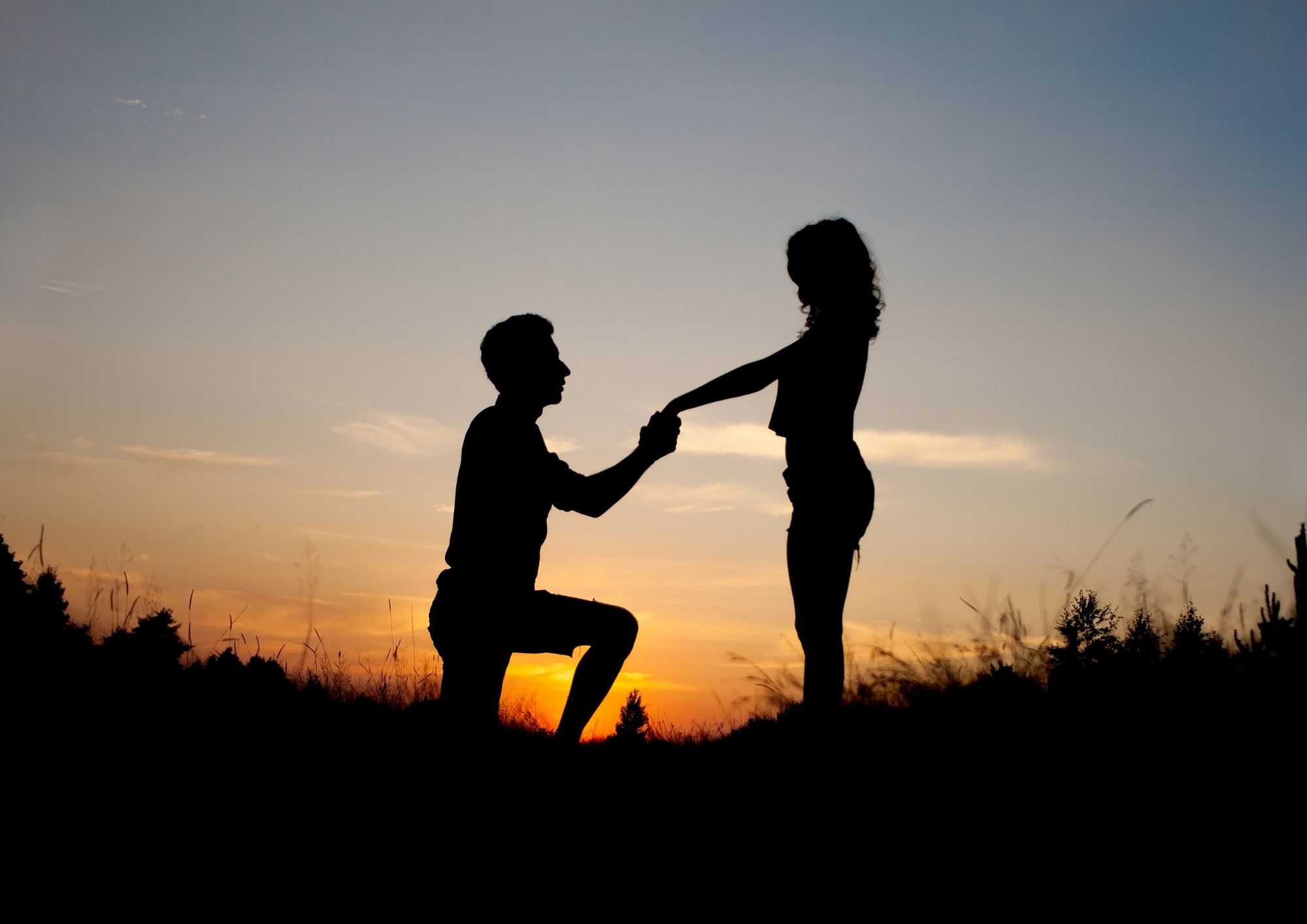 מתלבטים איך להציע נישואין? הנה 30 רעיונות יצירתיים